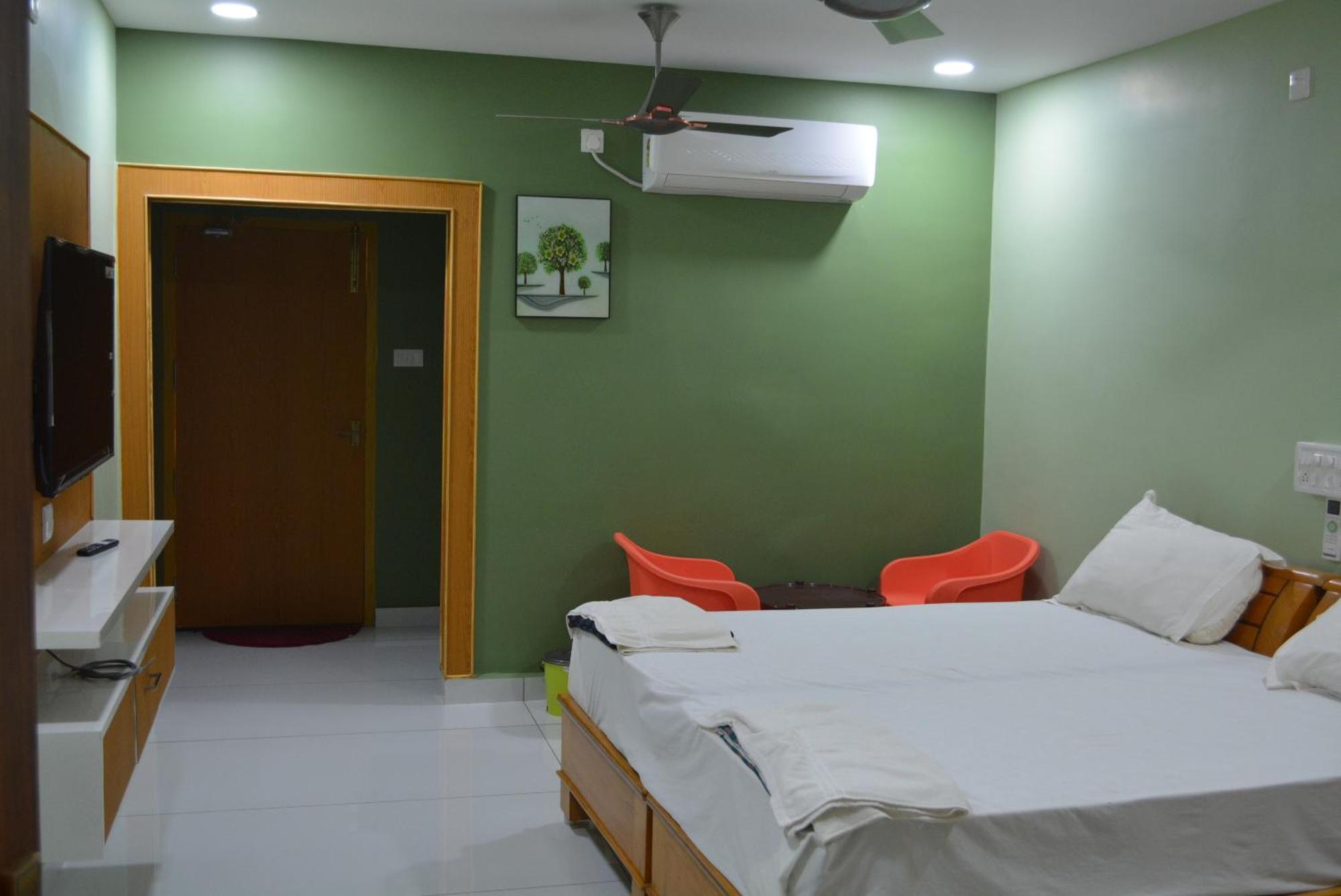 Yanam Resorts Exterior foto
