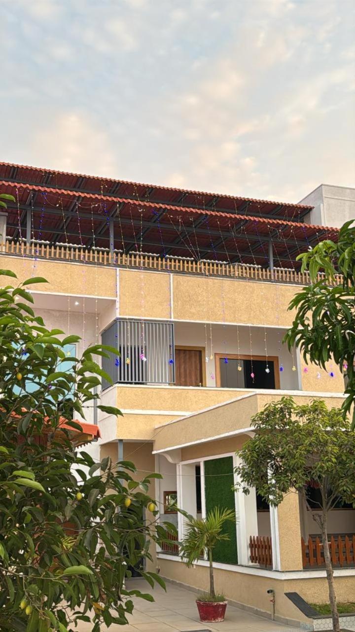 Yanam Resorts Exterior foto